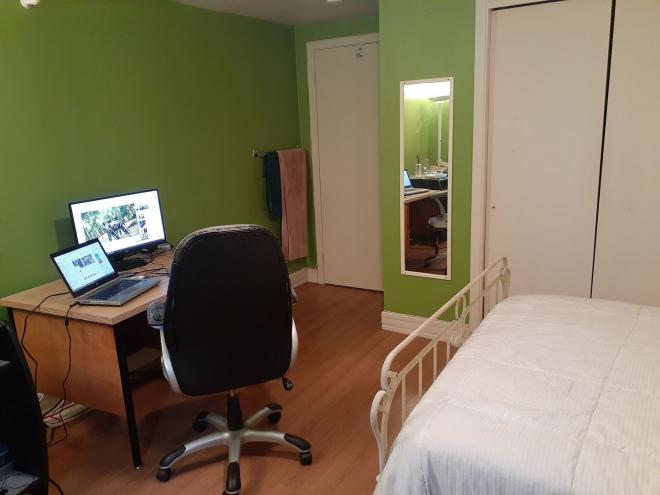 Chambre 2 - Coin bureau